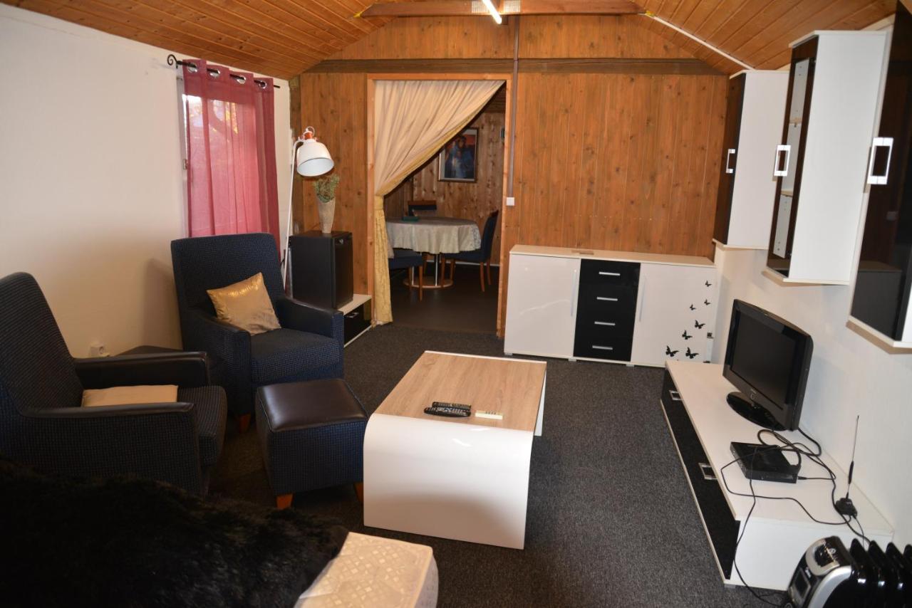Gaestehaus Kevin Schult Berlin Extérieur photo